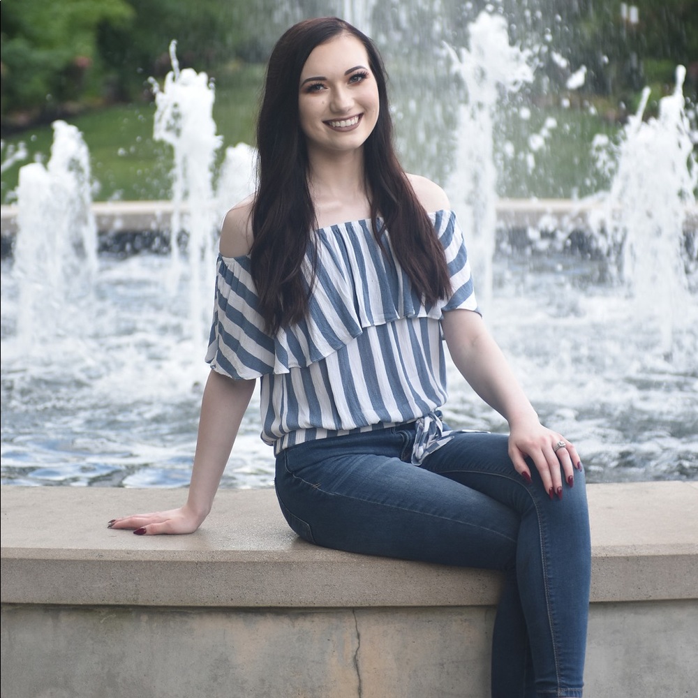 Meet your Posher, Emily